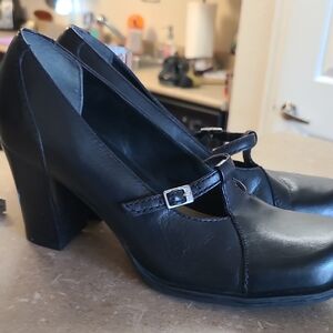LIKE NEW! Nine West Sz 8 Mary Jane Chunky Heel